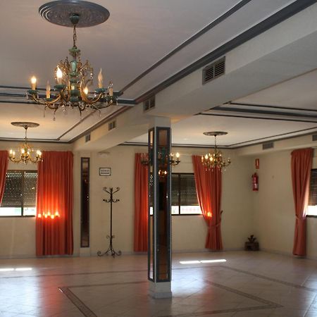 Hotel Carvajal Torrejon el Rubio Exterior photo