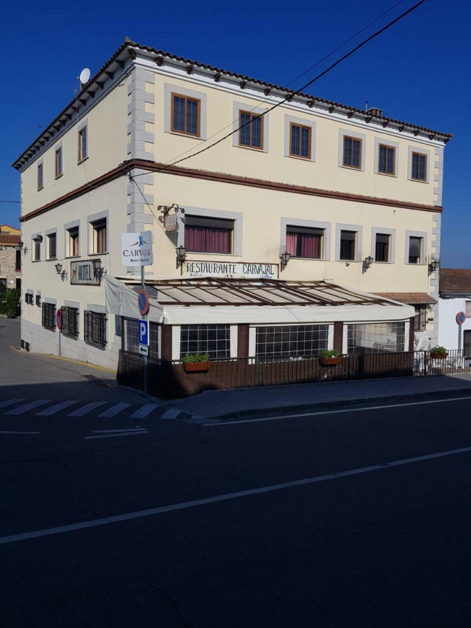 Hotel Carvajal Torrejon el Rubio Exterior photo