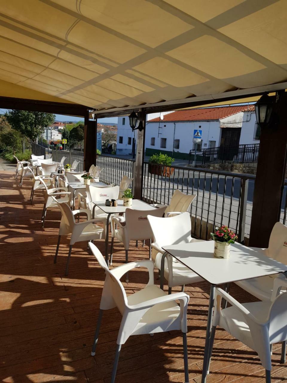 Hotel Carvajal Torrejon el Rubio Exterior photo